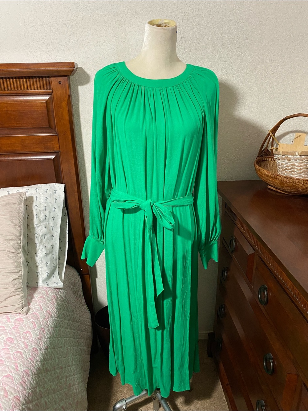 H&M Emerald Green Long-Sleeve Midi Dress with Tie Waist